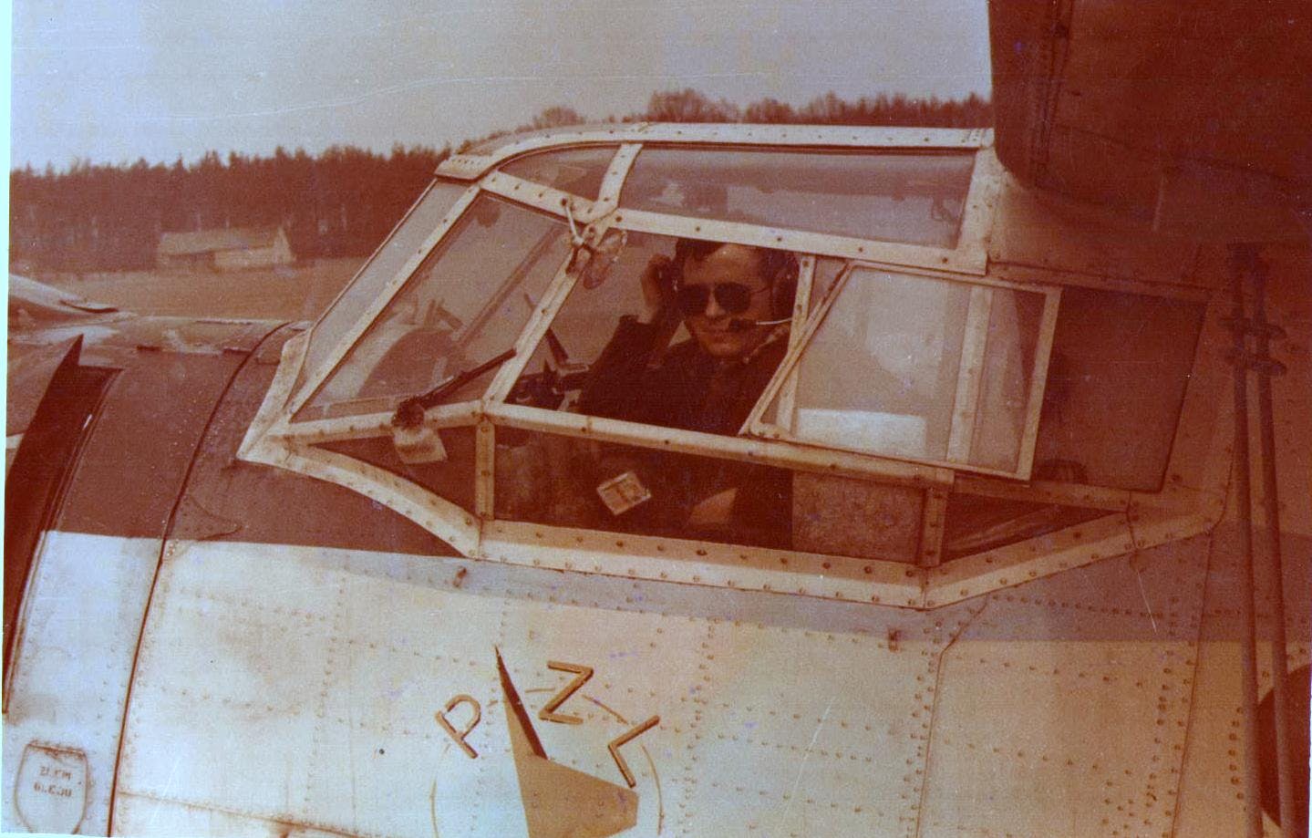 Greater Poland, 1980s. Zbigniew Kowalski before take-off for agro-aviation treatments.
